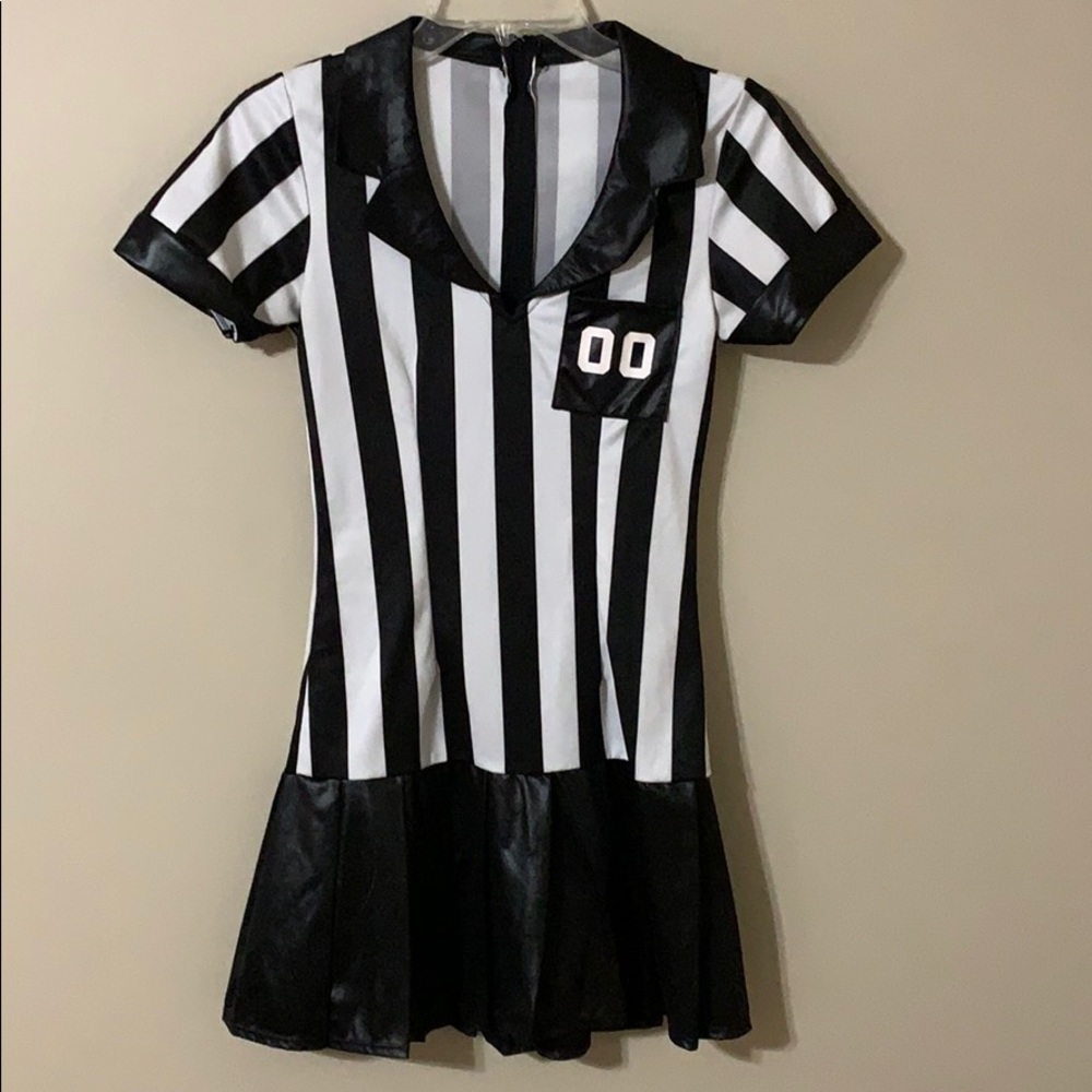 Women costume size Xs/S?